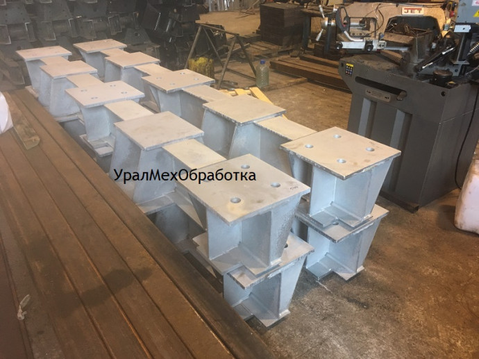 Опорные балки фундамента