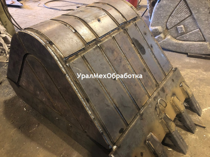 Производство ковша экскаватора